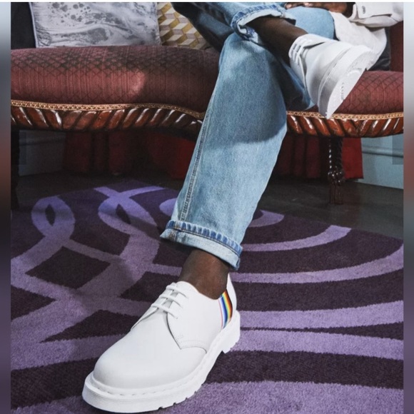 Dr. Martens 1461 White Smooth Leather Oxford Shoes Men's 6 Women's 7 like new - Picture 9 of 9